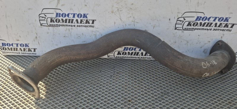 Труба приемная глушителя Toyota Isis ANM10W 1AZ-FSE