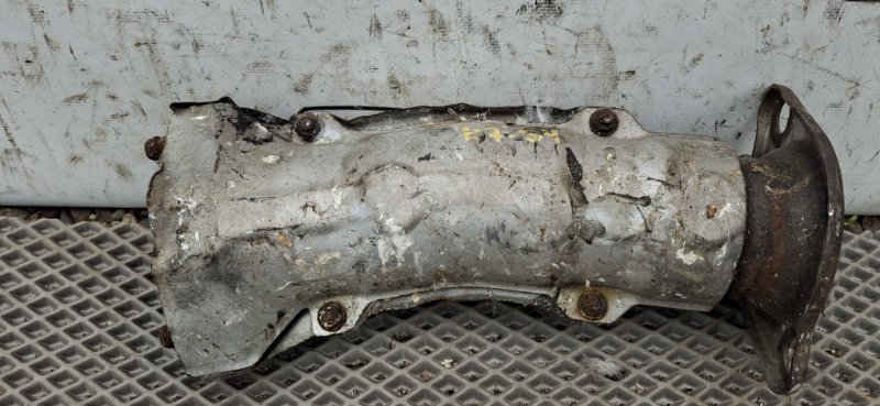 Труба приемная глушителя Mitsubishi Delica CV5W 4B12