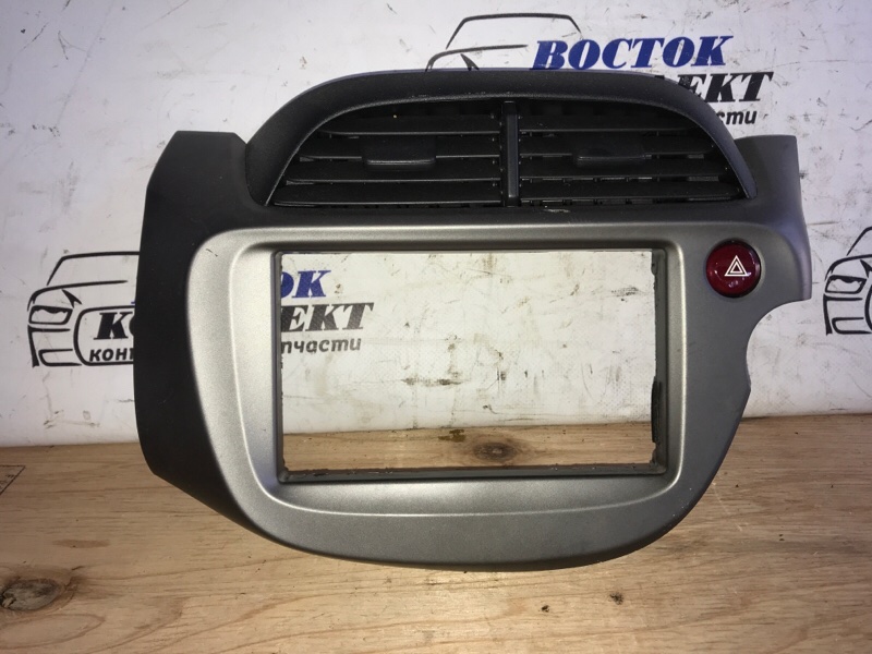 Рамка магнитофона Honda Fit GE6 L13A