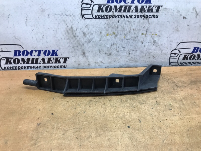 Клипса бампера Audi TT TRUZZZ BVR зад лев