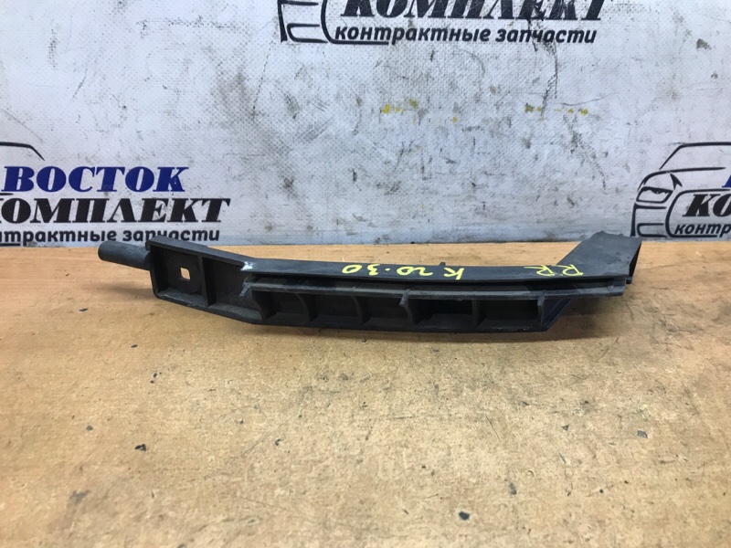 Клипса бампера Audi TT TRUZZZ BVR зад прав