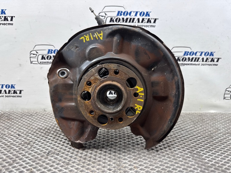 Ступица Mercedes-Benz CLK200 2004 209342 271.940 зад лев