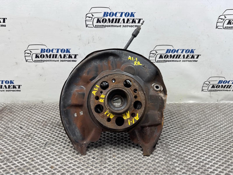 Ступица Mercedes-Benz CLK200 2004 209342 271.940 зад прав