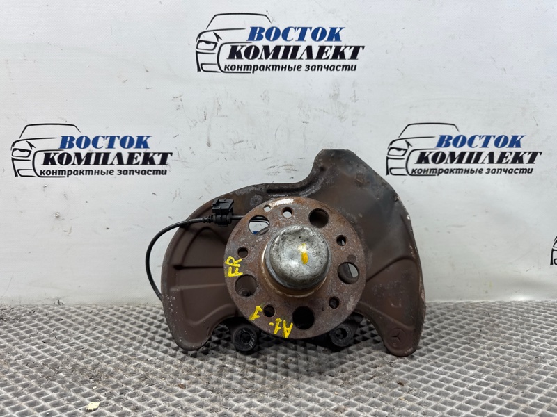 Ступица Mercedes-Benz CLK200 2004 209342 271.940 перед прав