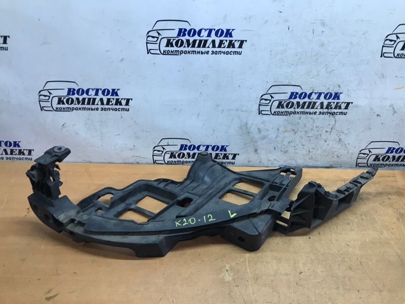 Планка под фару Volkswagen Golf  CAXA лев