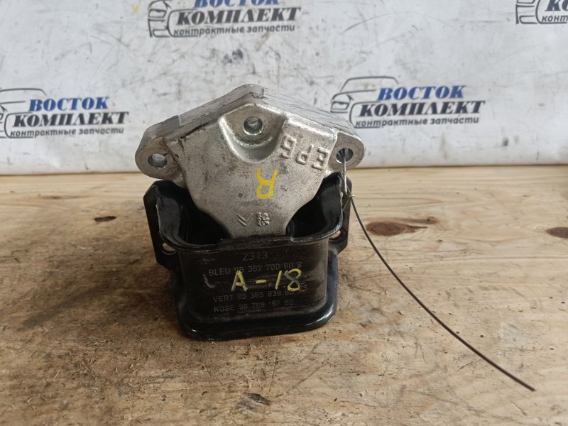Подушка двигателя Peugeot 3008 2012 T84 10FJBW прав