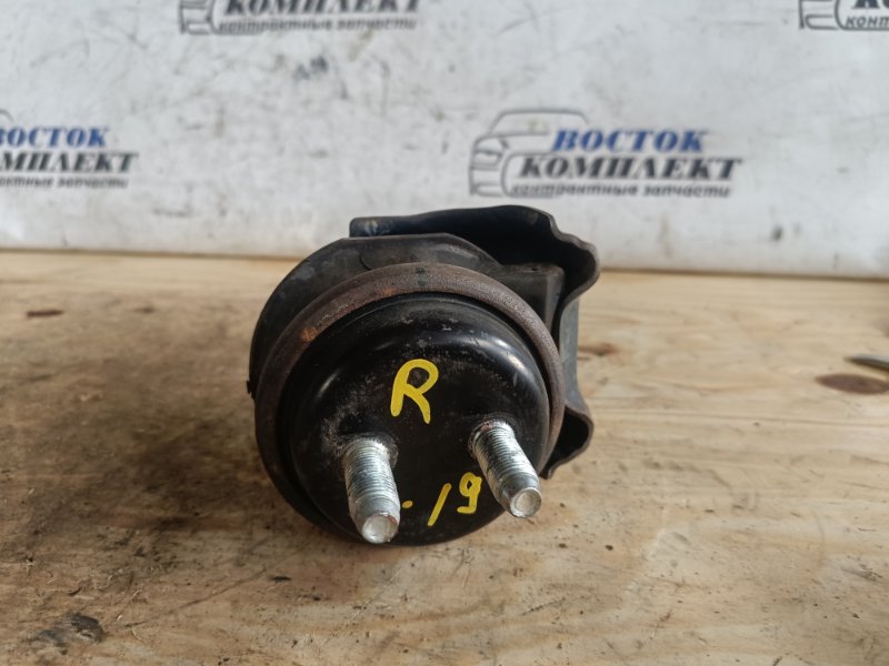 Подушка двигателя Toyota Altezza Gita GXE10 1G-FE прав