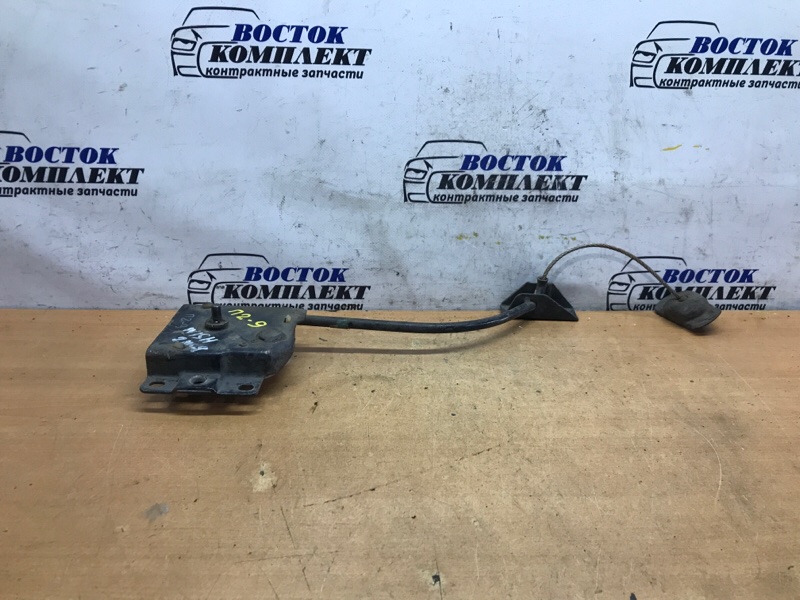 Механизм подъема запасного колеса Toyota Wish ZNE10G 1ZZ-FE