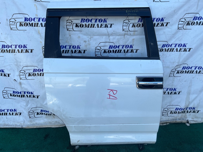 Дверь боковая Honda Elysion 2007 RR1 K24A зад прав