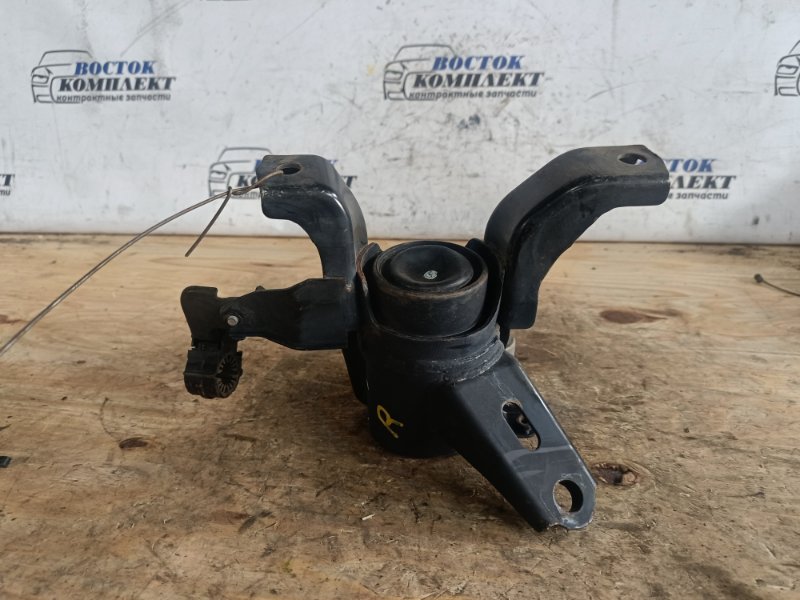 Подушка двигателя Toyota Avensis 2011 ZRT272 3ZR-FAE прав