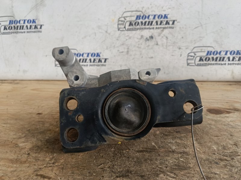 Подушка двигателя Mazda Familia VZNY12 HR16DE прав