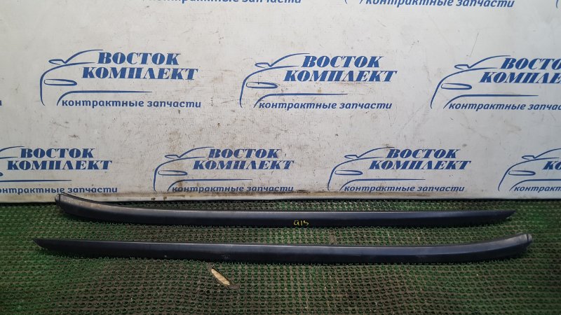 Молдинг лобового стекла Honda Stream 2001 RN1 D17A