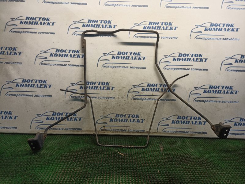 Кронштейн запасного колеса Honda Stepwgn 1999 RF1 B20B