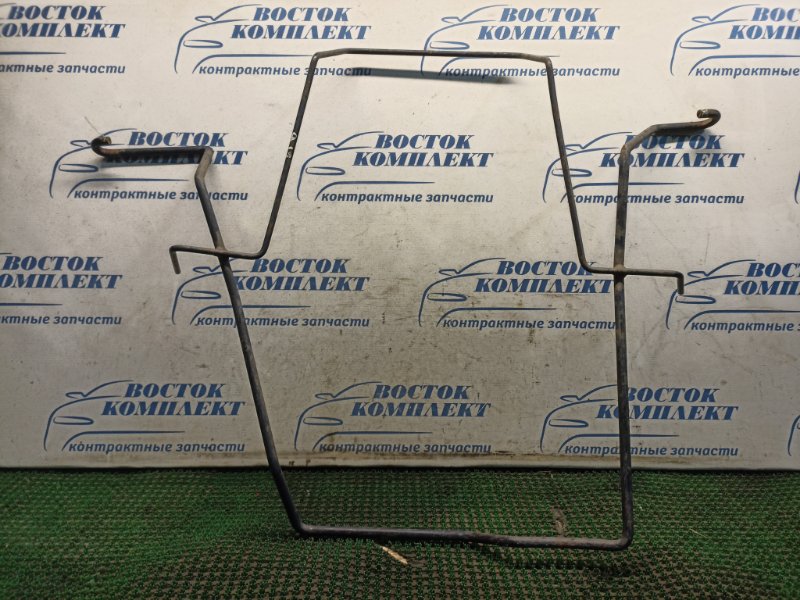 Кронштейн запасного колеса Honda Stepwgn 2001 RF3 K20A