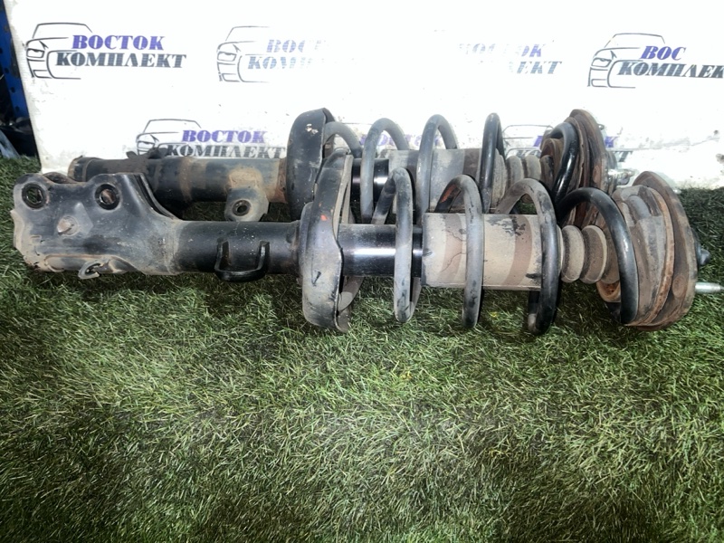 Стойка подвески Honda Stepwgn 2011 RK5 R20A перед лев