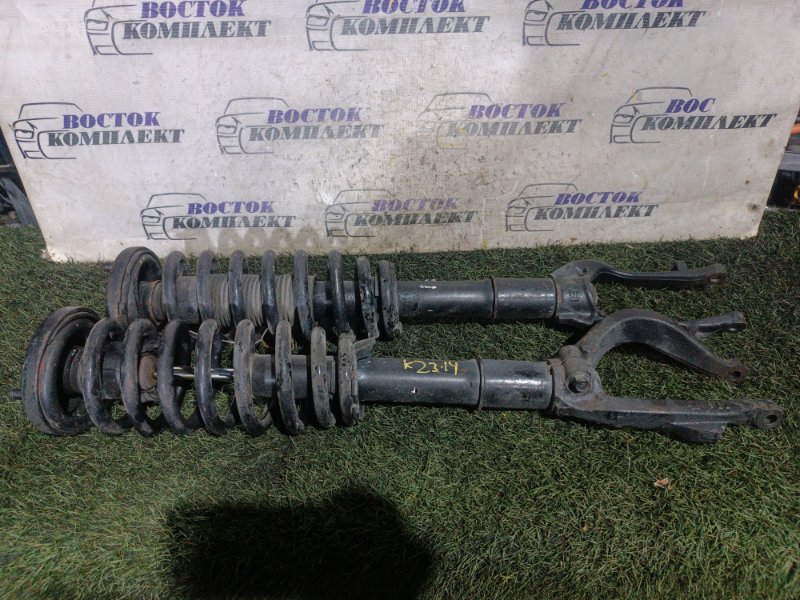 Стойка подвески Honda Elysion 2004 RR1 K24A перед лев