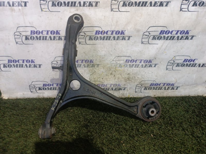 Рычаг подвески нижний Honda Elysion 2007 RR1 K24A перед прав