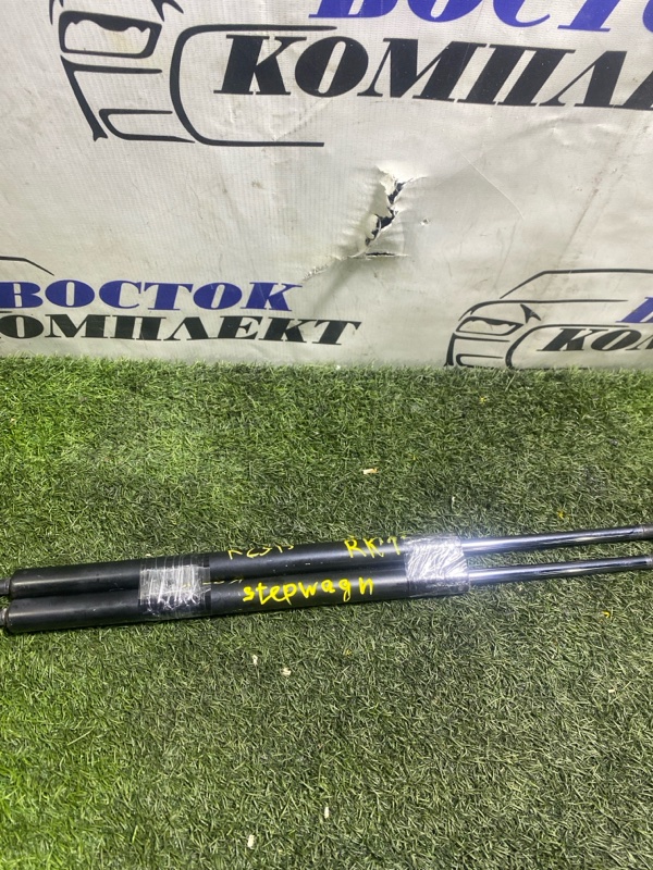 Амортизатор багажника Honda Stepwgn 2010 RK1 R20A