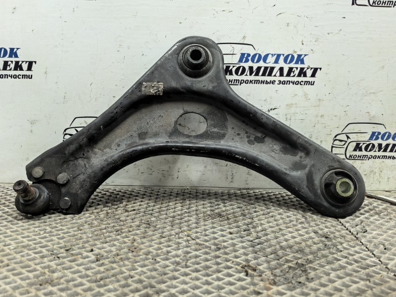 Рычаг подвески Peugeot 208 2013 A9 EP6C перед лев