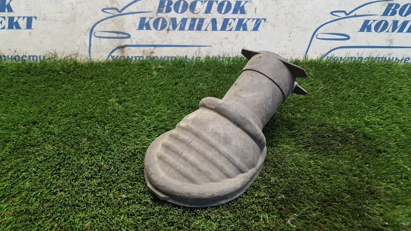 Пыльник рулевого кардана Toyota Vitz SCP90