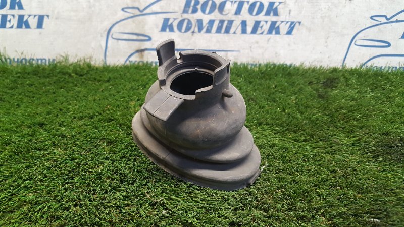 Пыльник рулевого кардана Toyota Vitz SCP10 1SZ-FE