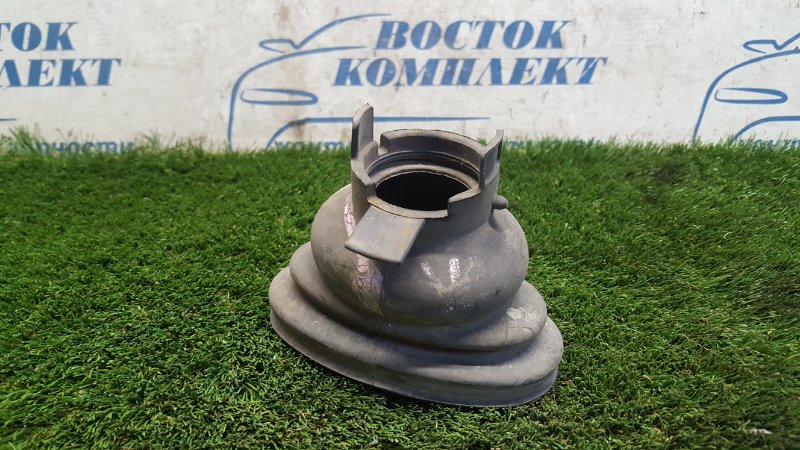 Пыльник рулевого кардана Toyota BB NCP31 1NZ-FE