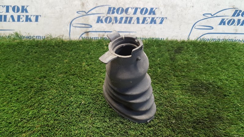 Пыльник рулевого кардана Toyota Sienta NCP81G 1NZ-FE