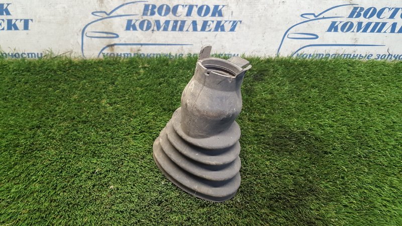 Пыльник рулевого кардана Toyota Sienta NCP81G 1NZ-FE