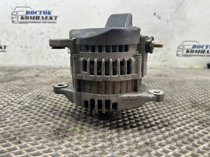 Генератор Nissan Cube BZ11 CR14DE