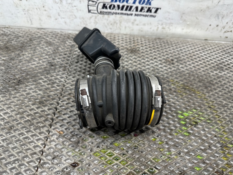 Патрубок воздушного фильтра Nissan Murano PNZ51 VQ35DE