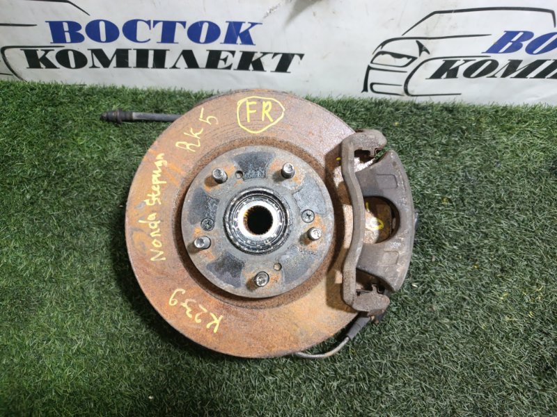 Ступица Honda Stepwgn 2011 RK5 R20A перед прав