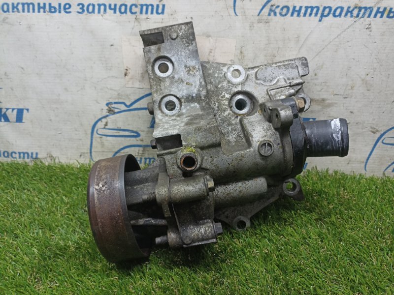 Помпа Nissan Serena C25 MR20DE