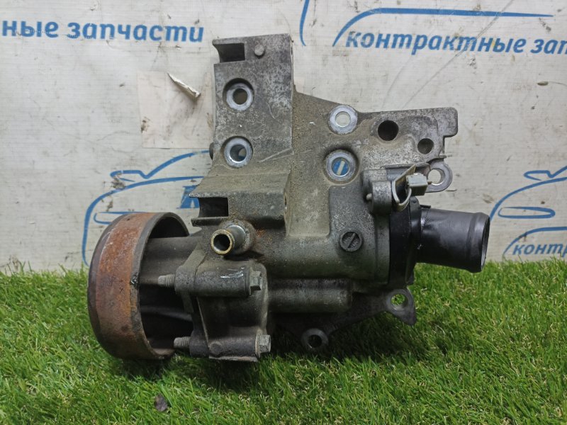 Помпа Nissan Serena C25 MR20DE
