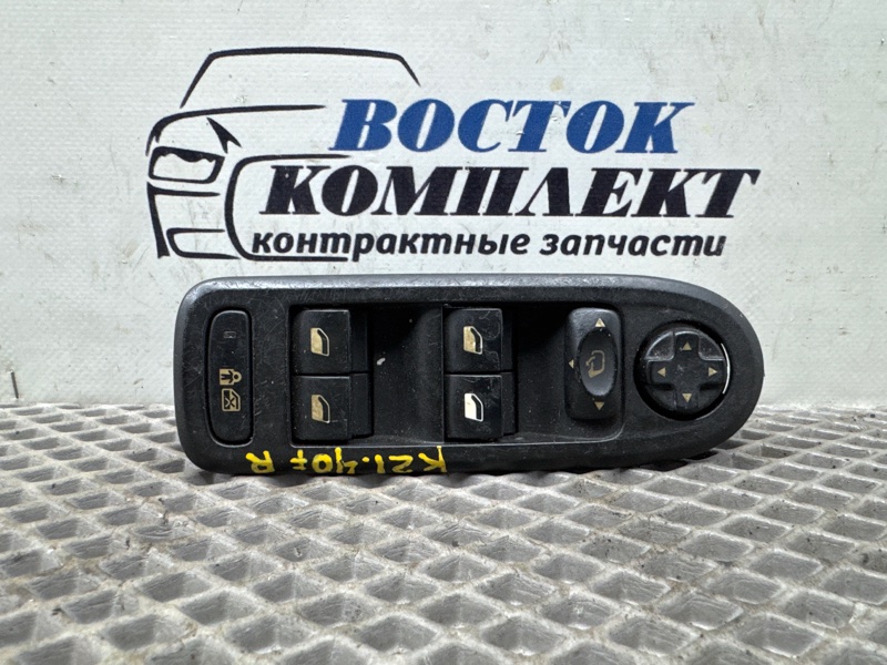 Блок управления стеклоподъемниками Peugeot 308 2009 T7 EP6DT перед прав