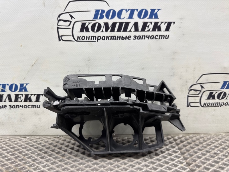 Клипса бампера Peugeot 308 2009 T7 EP6DT перед прав