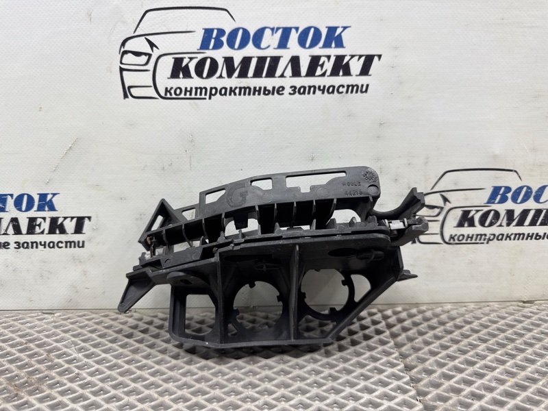 Клипса бампера Peugeot 308 2009 T7 EP6DT перед лев