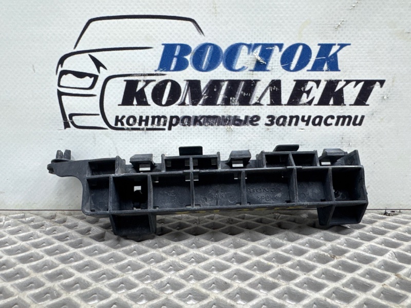 Клипса бампера Honda Fit Shuttle 2013 GP2 LDA перед прав