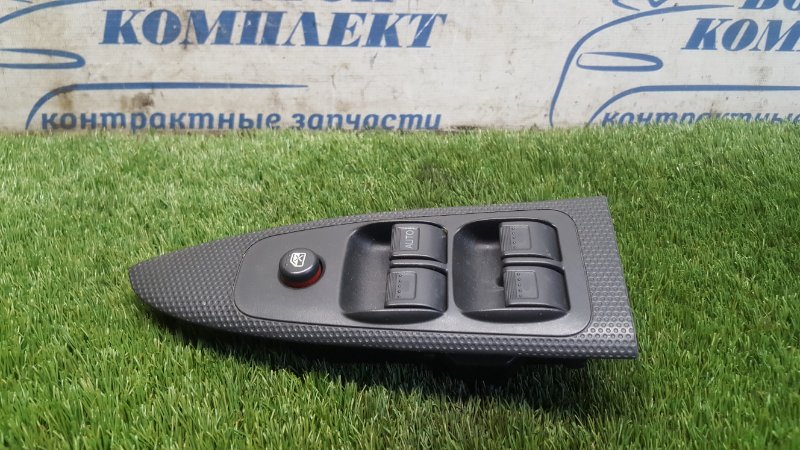 Блок управления стеклоподъемниками Honda Stream 2004 RN3 K20A перед прав