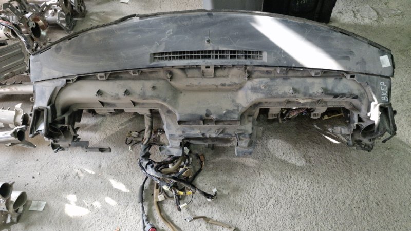 Панель передняя в салон Mazda Axela 2004 BK3P L3-DE