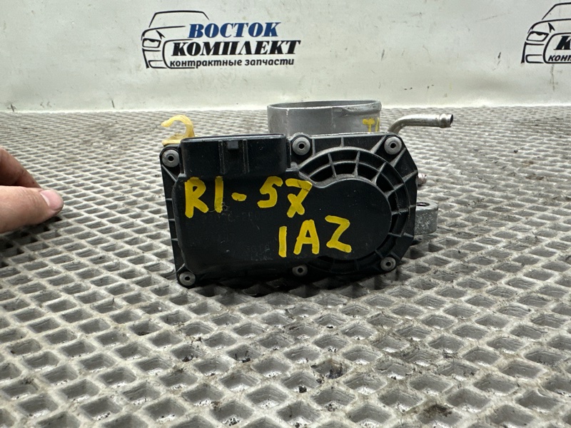 Заслонка дроссельная Toyota Voxy AZR60 1AZ-FSE