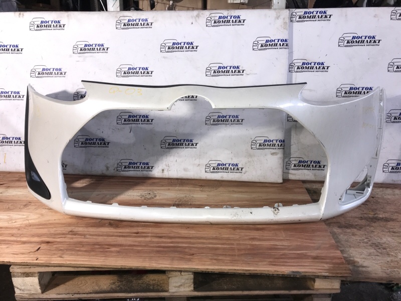 Бампер Toyota Sienta NCP175 1NZ-FE перед