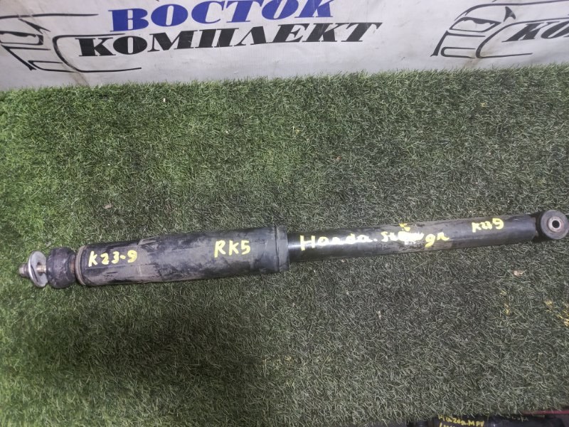 Амортизатор подвески Honda Stepwgn 2011 RK5 R20A зад