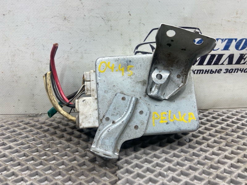 Блок управления рулевой рейкой Toyota Prius NHW20 1NZ-FXE