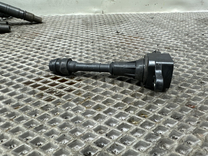 Катушка зажигания Nissan Serena TC24 QR20DE