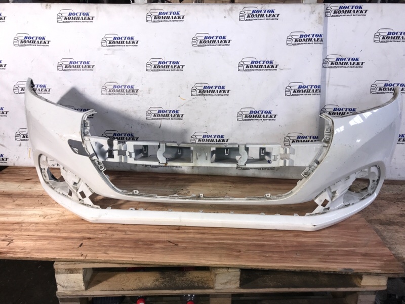 Бампер Peugeot 208 2013 A9 EP6C перед