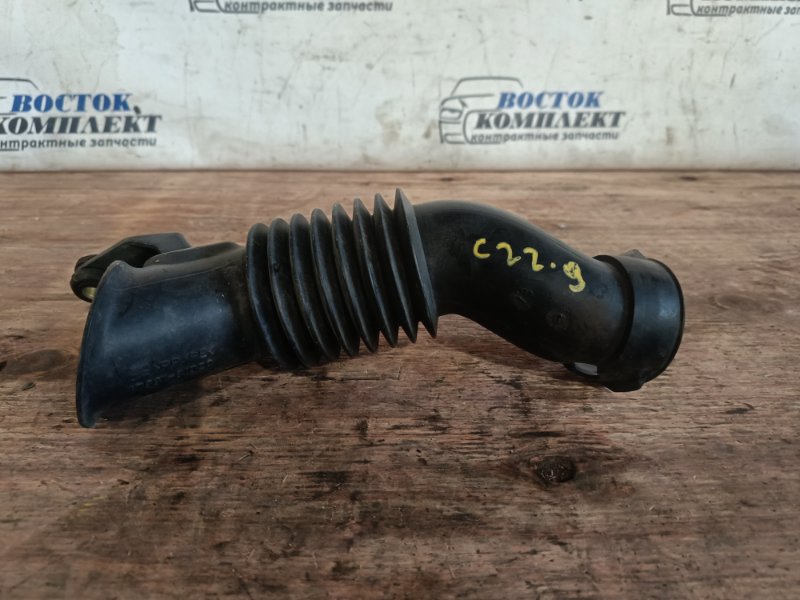 Воздухозаборник Toyota Passo 2010 KGC10 1KR-FE