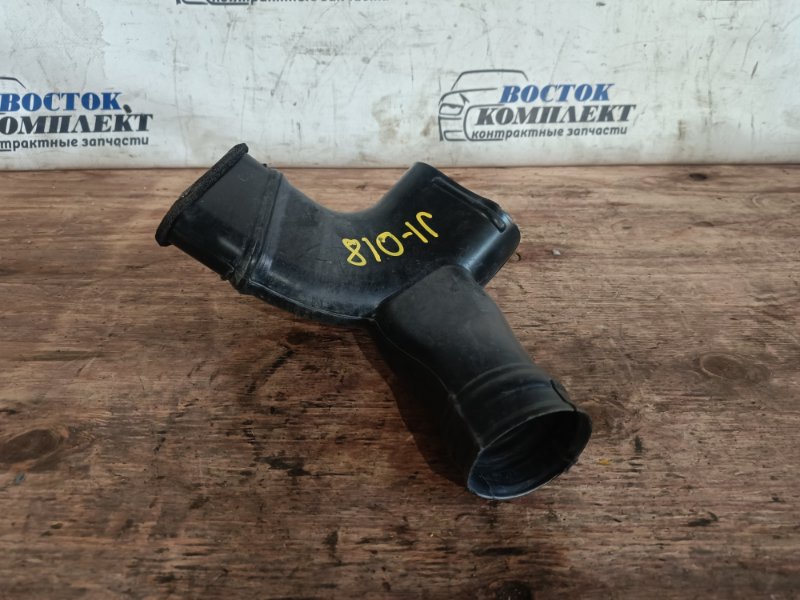 Воздухозаборник Nissan X-Trail NT30 QR20DE