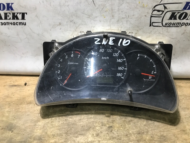 Комбинация приборов Toyota Wish 2003 ZNE10G 1ZZ-FE