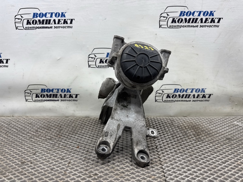 Подушка двигателя Audi A4 2012 8K2 CDNB прав