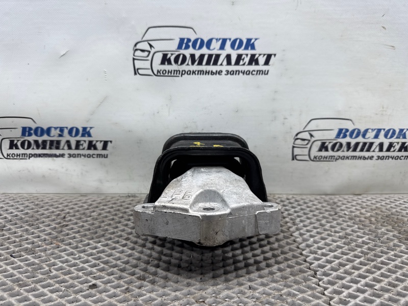 Подушка двигателя Peugeot 3008 2013 T84 EP6CDT прав